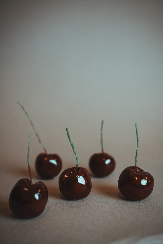 Tumši sarkani ķirši | bišu vaska sveces